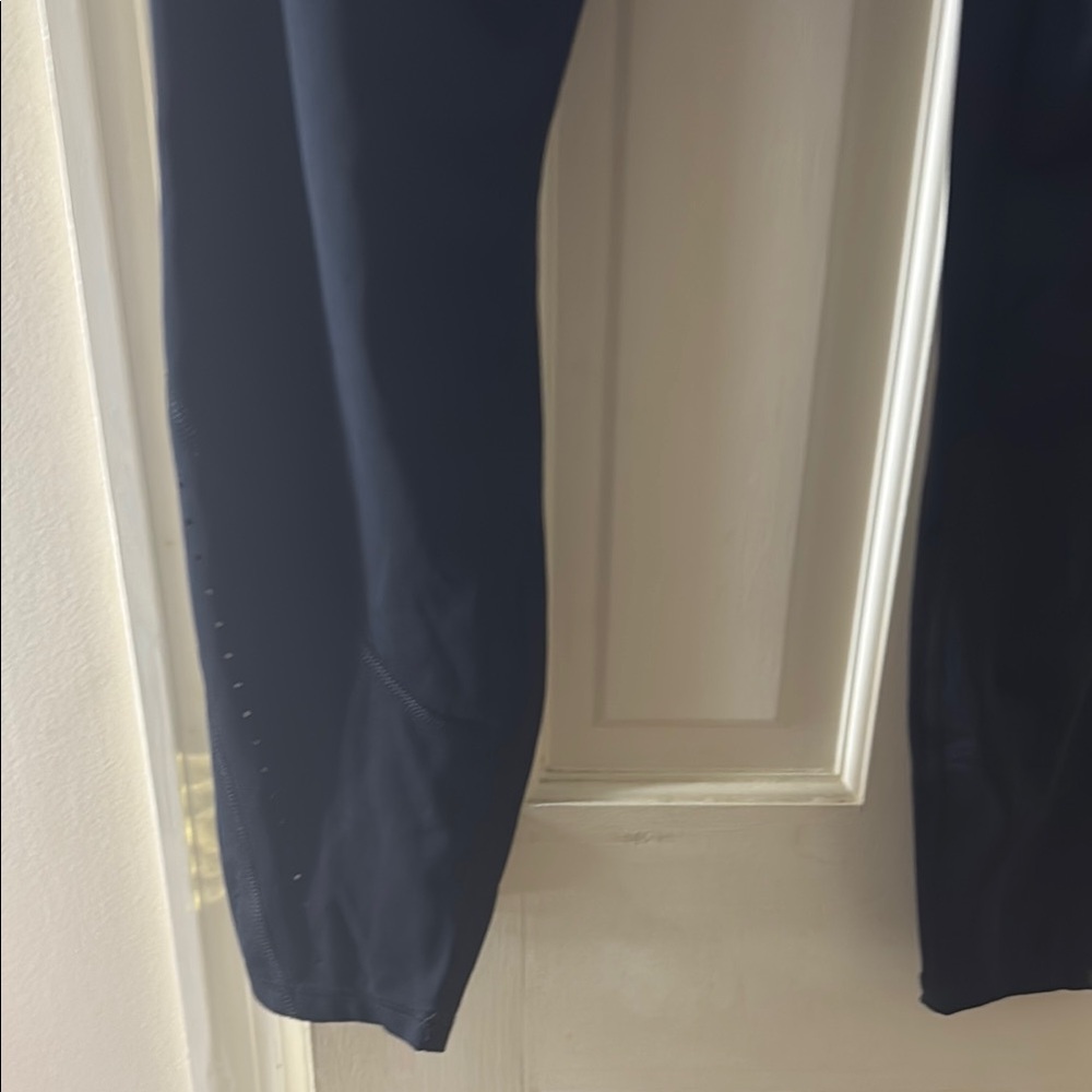 All in Motion Black Leggings Comfortable Athletic Wear - Picture 7 of 9